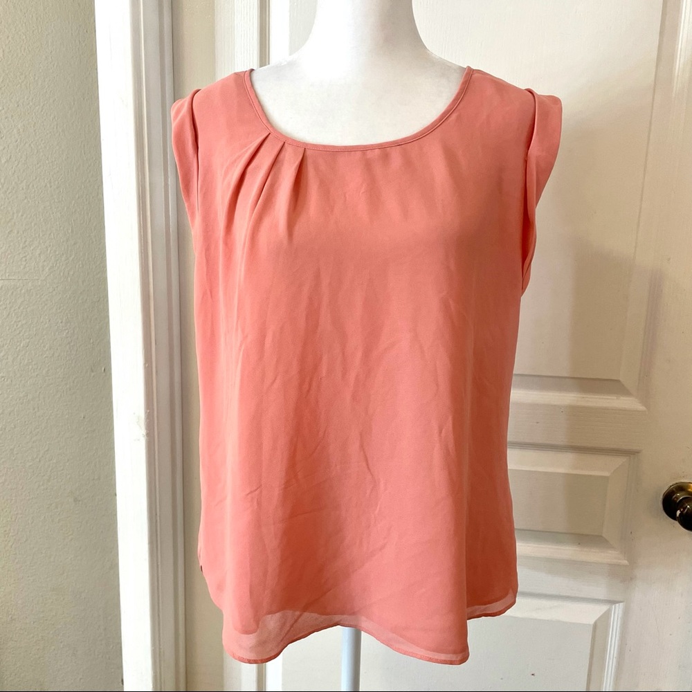 3/$20 Ella Blue peach blouse